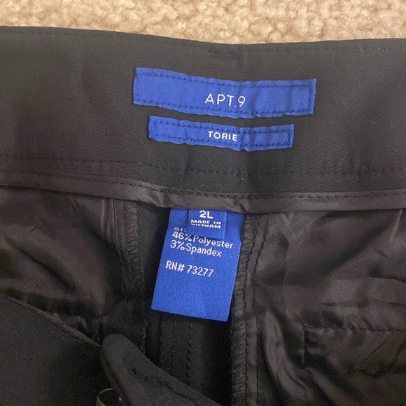 Apt. 9 women’s curvy straight dress pants - Picture 2 of 4